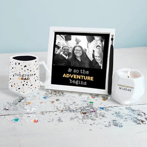 files/adventure-begins-photo-frame-399452.webp