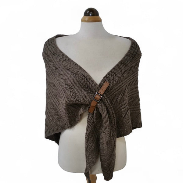 Aluma Knit Cape With Buckle - Lady of the Lake