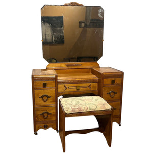 files/art-deco-vintage-vanity-with-stool-258326.jpg