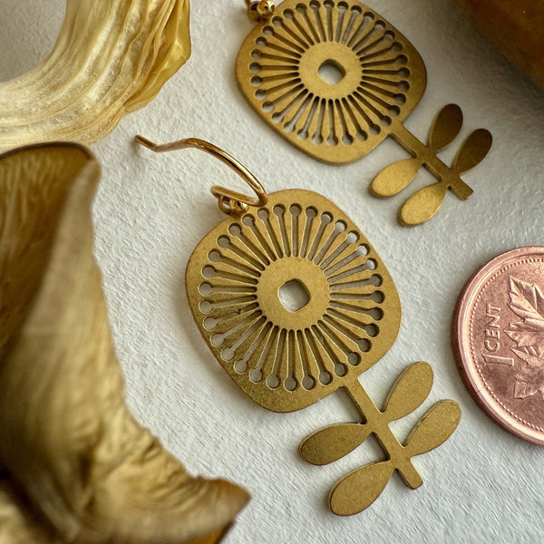 Blómi Floral Design Drop Earrings - Lady of the Lake