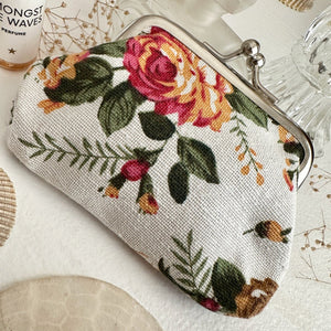 files/chintz-y-floral-change-purse-625277.jpg