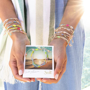 files/courage-amazonite-gold-mixed-media-bracelet-381086.webp