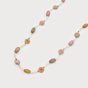 files/darya-long-necklace-with-beads-shell-515851.jpg