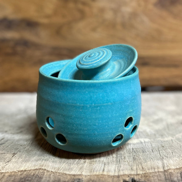 Garlic Keeper - The Blue Garden Pottery