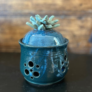 Garlic Keeper - The Blue Garden Pottery