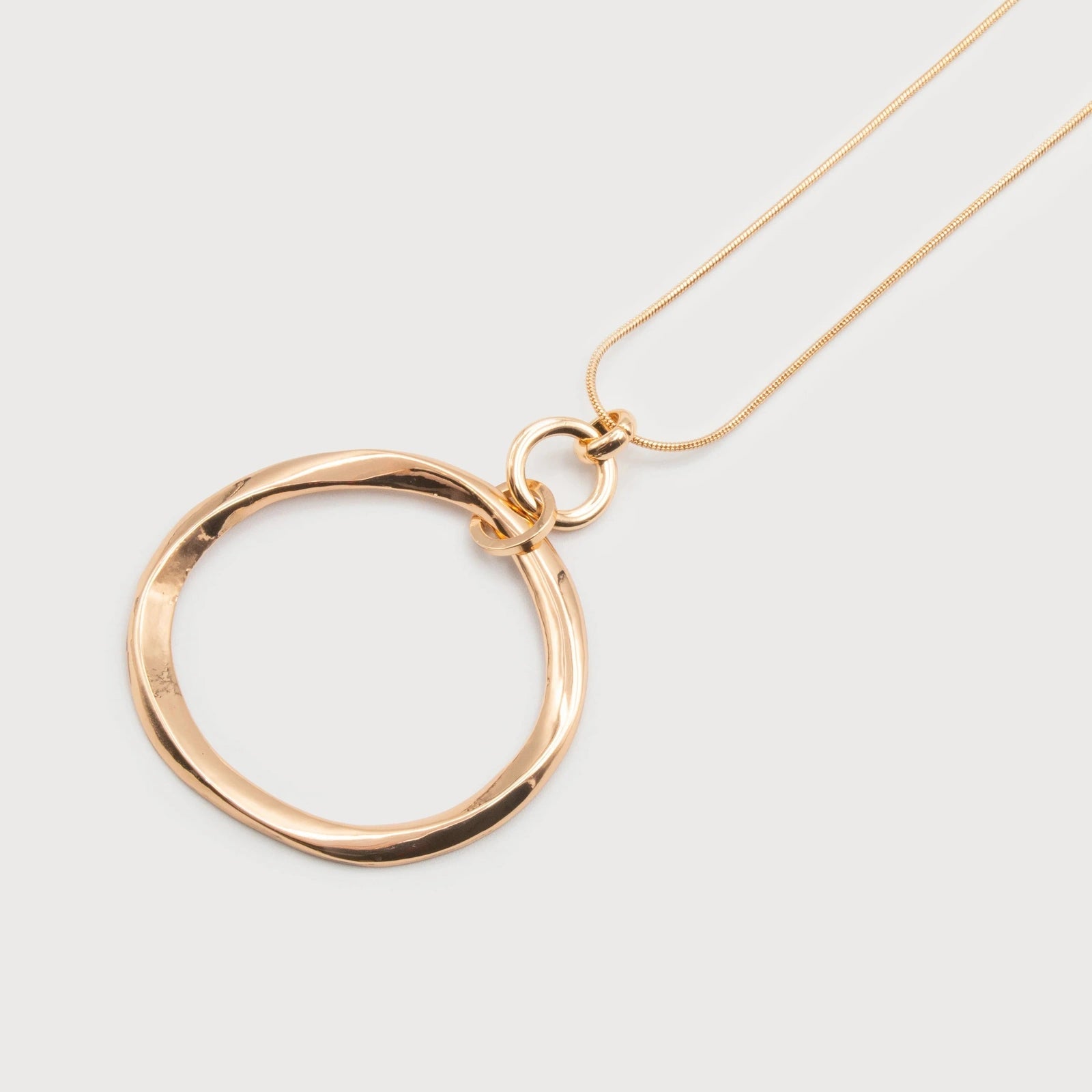 Kyoto Wavy Ring Pendant on Long Adjustable Chain