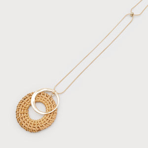 files/maris-long-necklace-with-rafia-metal-pendant-418987.jpg