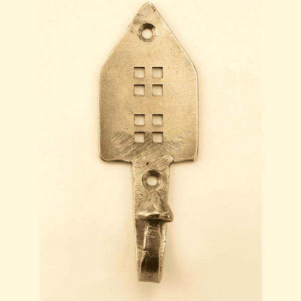 Mi Casa Iron Hook - Lady of the Lake