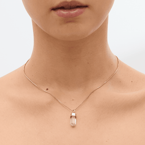 files/mini-pendulum-necklace-clear-quartz-712767.png