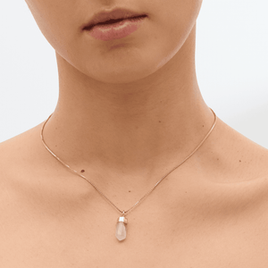 files/mini-pendulum-necklace-rose-quartz-217028.png