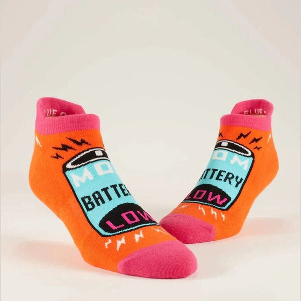 Mom Battery - Unisex Sneaker Socks