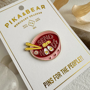 files/momofuku-hot-ramen-lapel-pin-456545.jpg