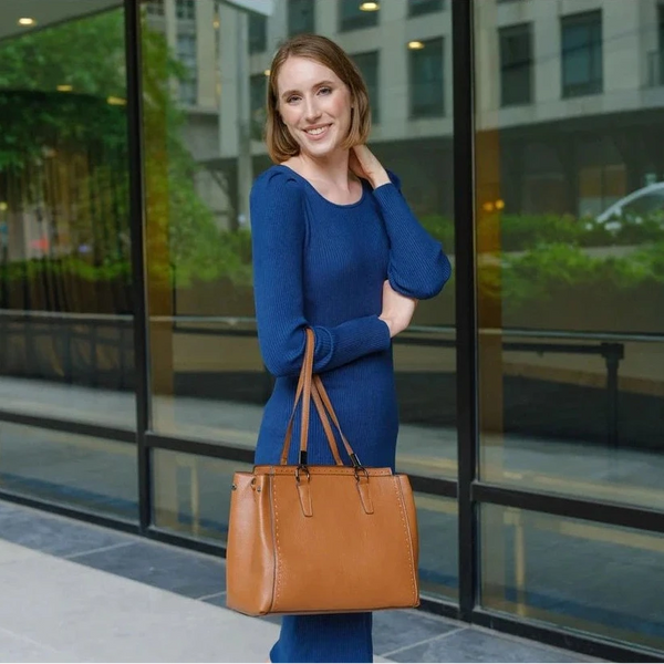 Nora Tote - Lady of the Lake