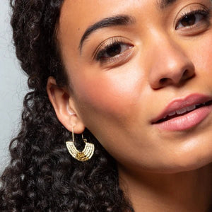 files/pewter-gold-chromacolor-miyuki-u-hoop-earring-863397.webp