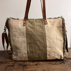 files/queen-creek-weekender-bag-204434.jpg