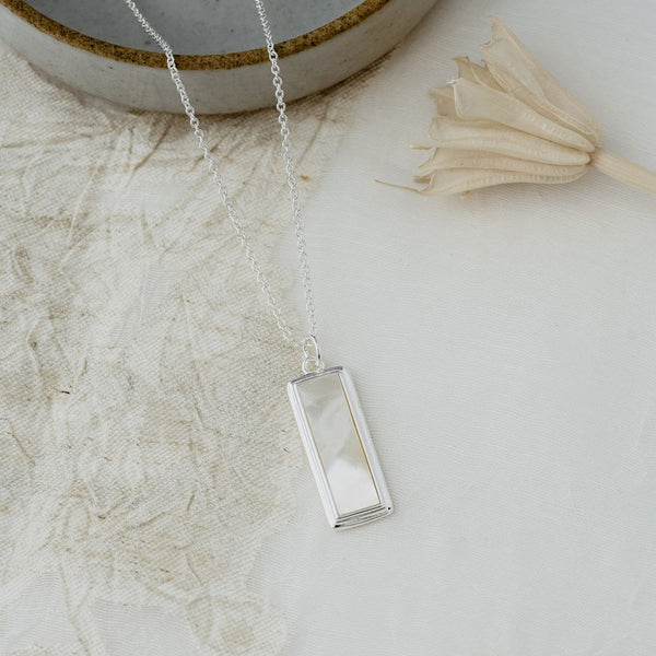 Serephina Necklace With Mother Of Pearl - Lady of the Lake