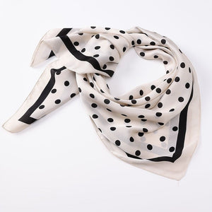 files/square-satin-scarf-polka-dots-609652.jpg