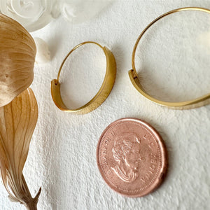 files/torus-contemporary-hoop-earrings-876998.jpg