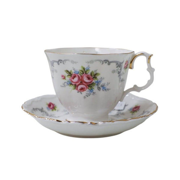 Vintage Tea Cup Candle - Lady of the Lake