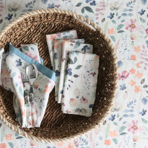 files/watercolor-garden-linen-blend-napkins-set-of-4-748610.webp