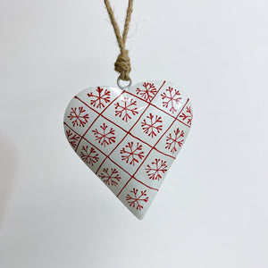 files/white-red-scandi-inspired-metal-heart-ornament-533703.jpg