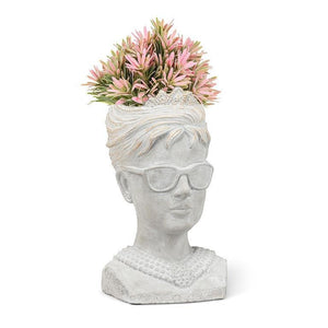 files/woman-in-sunglasses-planter-268290.jpg