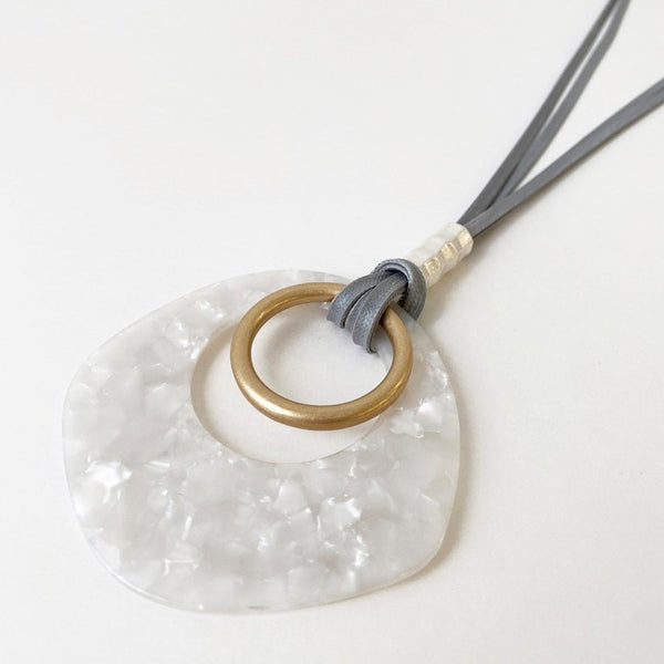 Anise Necklace With Irregular Resin Shaped Pendant
