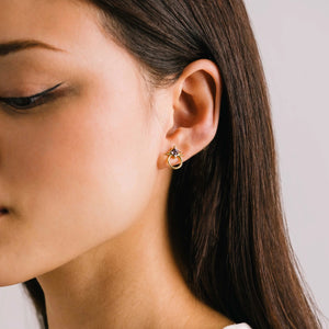products/asta-stud-earrings-167055.webp