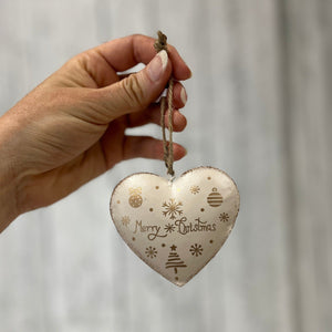 products/cream-gold-snowflake-pattern-heart-ornament-120241.jpg