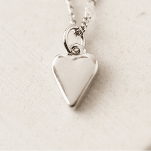 products/everly-heart-stud-necklace-279495.png