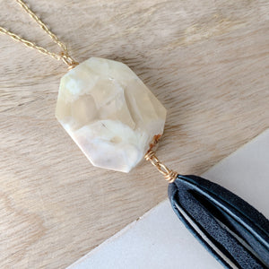 products/faceted-agate-sautoir-necklace-180567.jpg