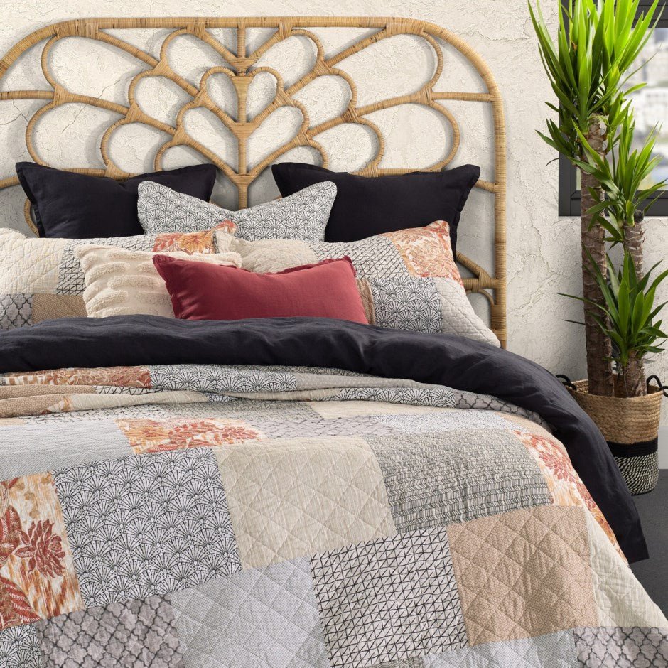 Mocha Quilt Set