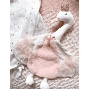 products/selene-swan-security-blanket-439982.png