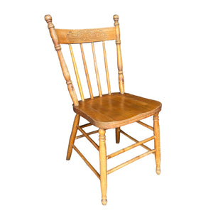 products/vintage-wooden-chair-760674.jpg